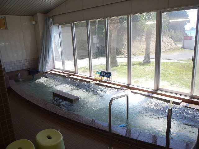 浴室から熊野海岸を望む03