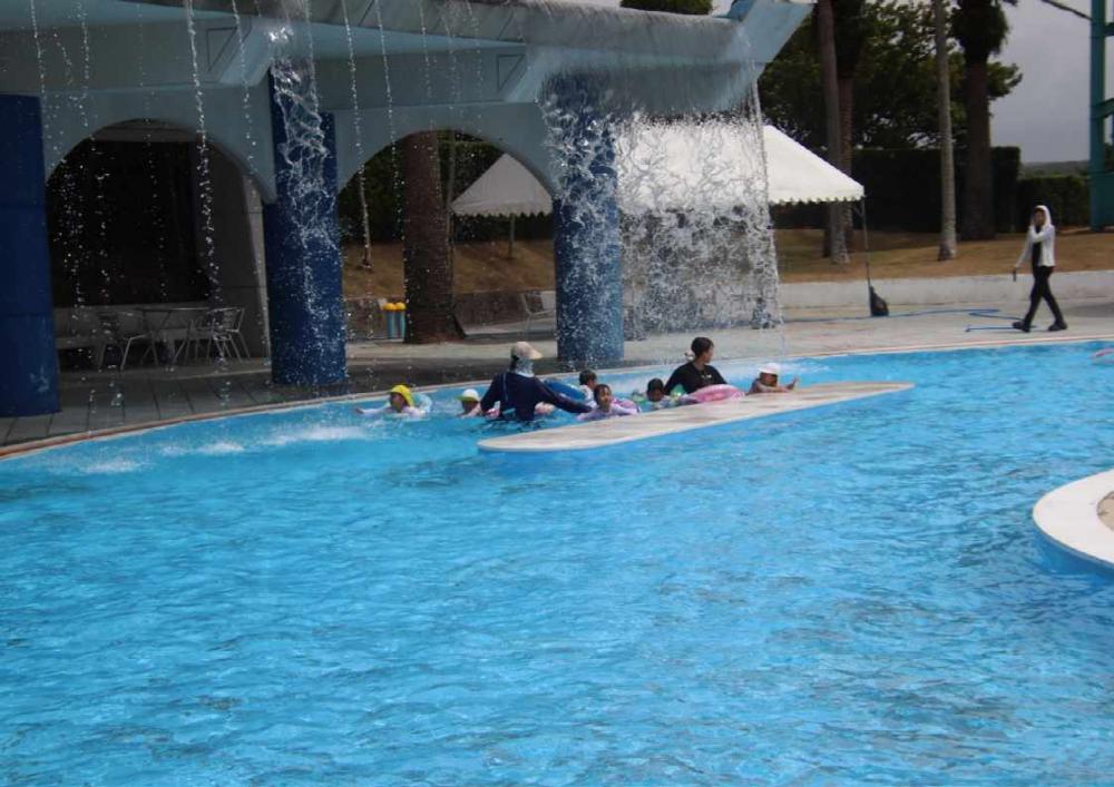 流水プール
